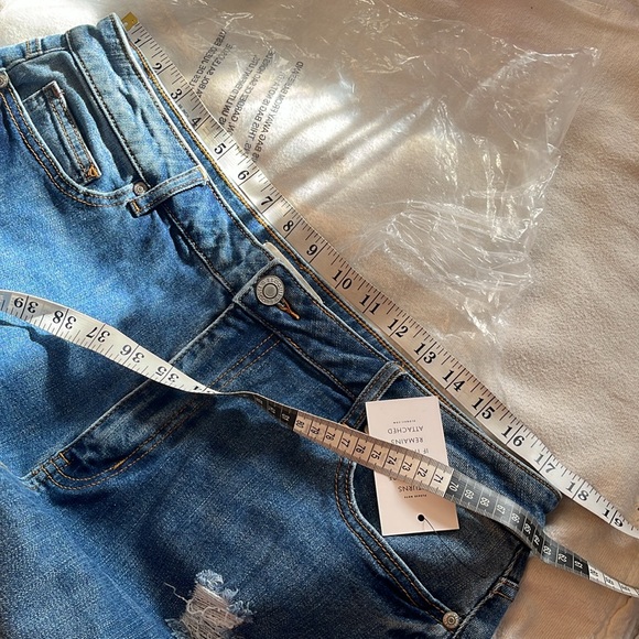 Jean - Picture 3 of 14